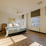 Bleecker By Bhc 3*